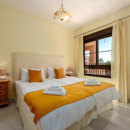 Flamenco Rose Apartment *
